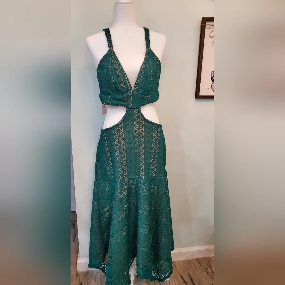 DRESS - Picture 3 of 8